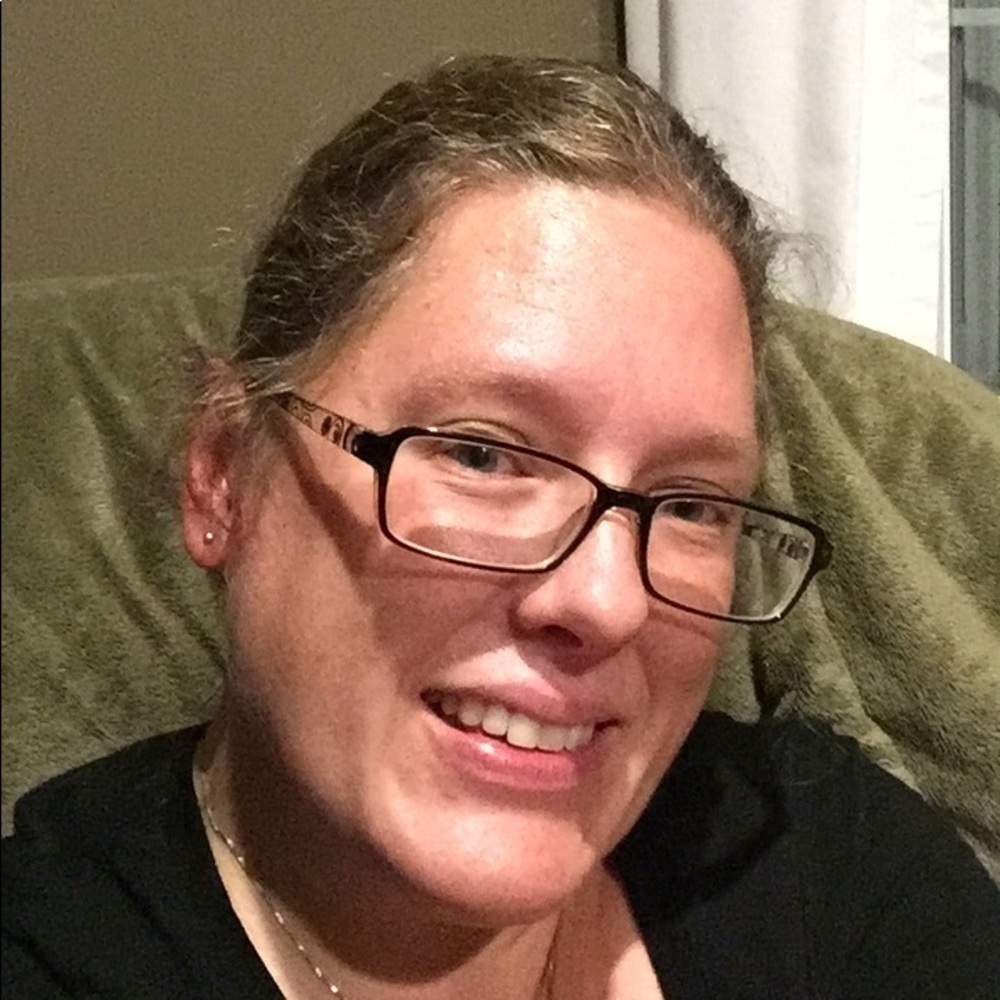 Meet your Posher, Julieann
